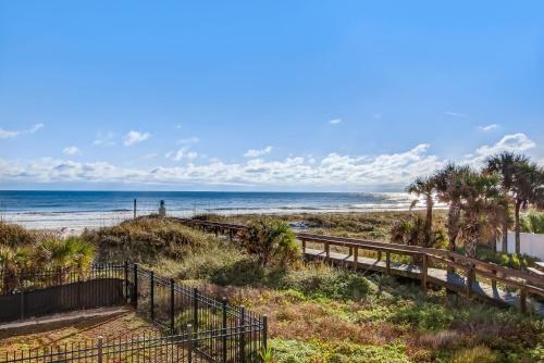 Apartamento Relaxing Condo On Oceanfront - Hear The Waves - Pool -sleeps 6