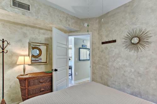 Apartamento Relaxing Condo On Oceanfront - Hear The Waves - Pool -sleeps 6