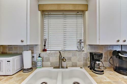 Apartamento Relaxing Condo On Oceanfront - Hear The Waves - Pool -sleeps 6