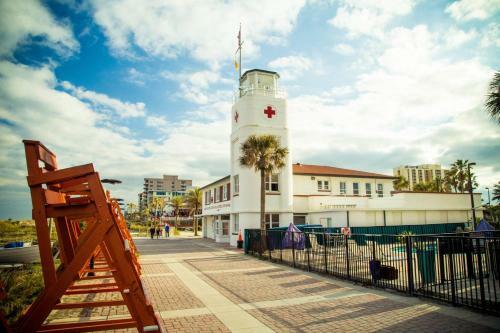 Apartamento Relaxing Condo On Oceanfront - Hear The Waves - Pool -sleeps 6