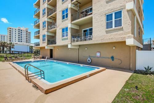 Apartamento Relaxing Condo On Oceanfront - Hear The Waves - Pool -sleeps 6
