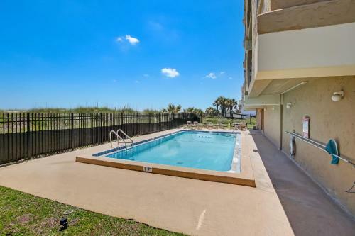 Apartamento Relaxing Condo On Oceanfront - Hear The Waves - Pool -sleeps 6