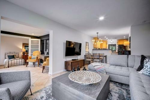 Fantastic 3 Bedroom Heated Salt Pool Home 3 Blocks From Wilton Drive