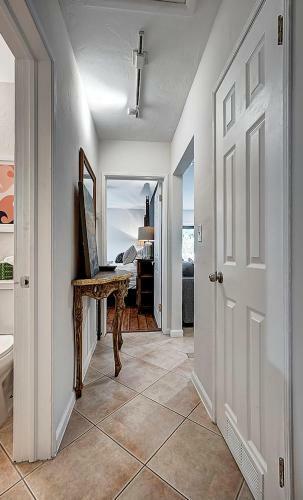 Fantastic 3 Bedroom Heated Salt Pool Home 3 Blocks From Wilton Drive