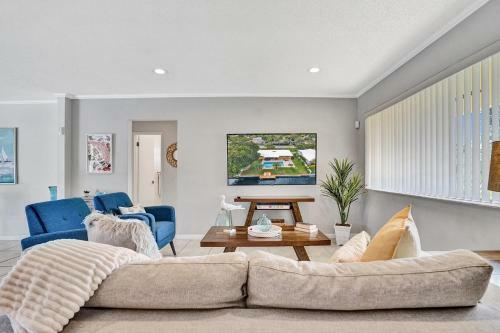 Palm Breeze Waterfront Delight