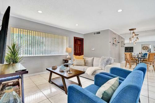 Palm Breeze Waterfront Delight