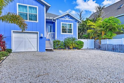Anna Maria Island Escape, Walk To Beaches!