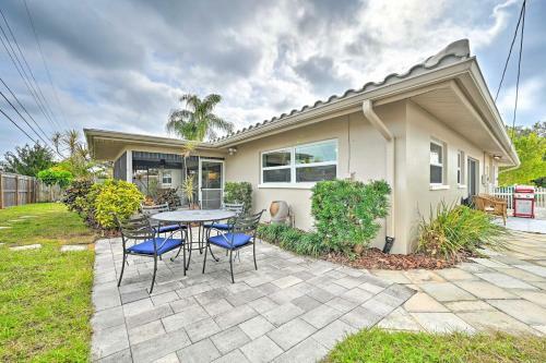 Sunny Largo Retreat 6 Mi To Sand Key Beach!