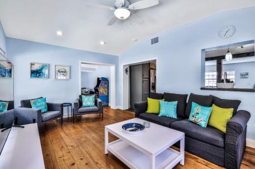 Beachy Bungalow