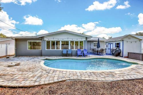 Beachy Bungalow