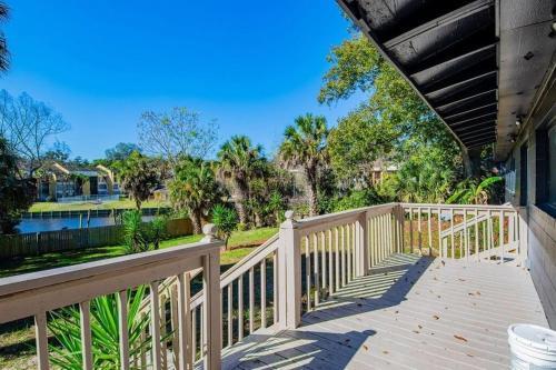 Remodeled Waterfront Oasis