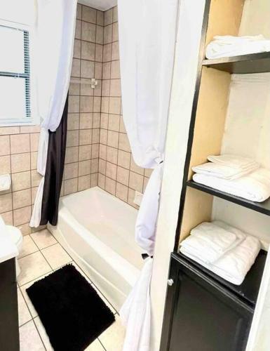 Secluded+spacious 4brfamily Home+self-checkin+wifi