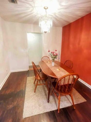 Secluded+spacious 4brfamily Home+self-checkin+wifi