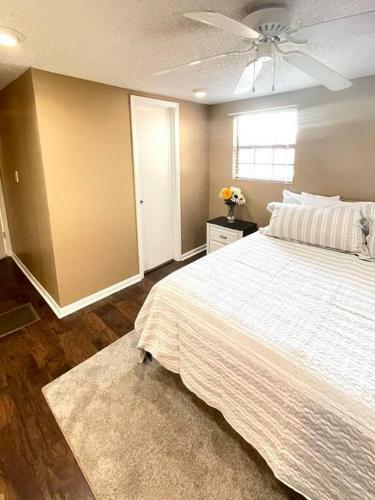 Secluded+spacious 4brfamily Home+self-checkin+wifi
