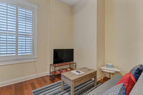 Apartamento Lt Stay Discounts! Cozy 2 Br Apt - Pet Friendly!
