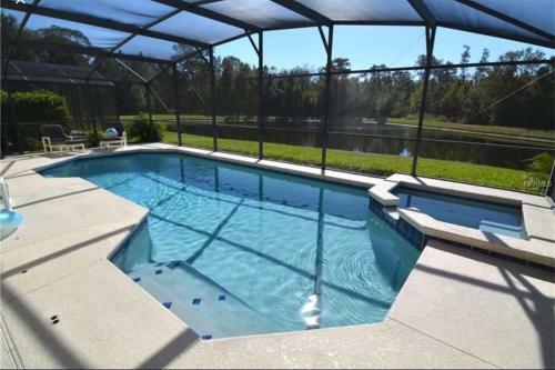 Sunny Lake View Villa