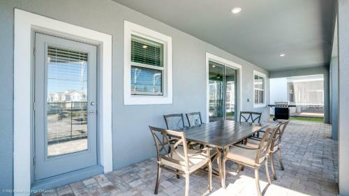Villa Disney-champions Gate Resorts 8br/5baths/pool/spa
