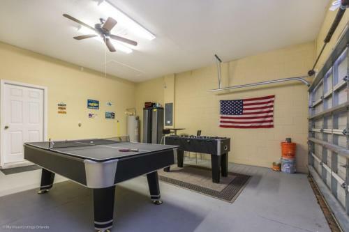Fantastic 5 Bed Pool Spa Home With Gamesroom 161cl Villa