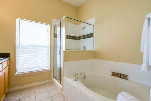 Fantastic 5 Bed Pool Spa Home With Gamesroom 161cl Villa