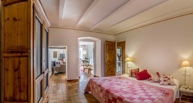 Hotel La Pla�a Madremanya