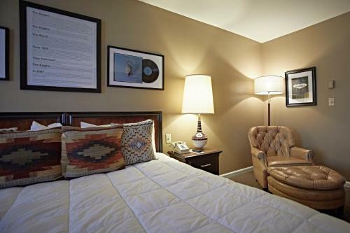 Don Hall's Guesthouse Hotel & Conference Center