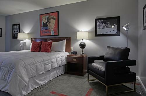 Don Hall's Guesthouse Hotel & Conference Center