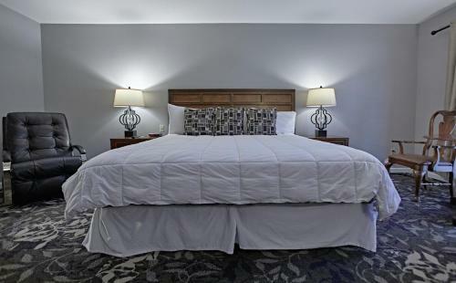 Don Hall's Guesthouse Hotel & Conference Center