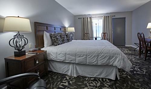 Don Hall's Guesthouse Hotel & Conference Center