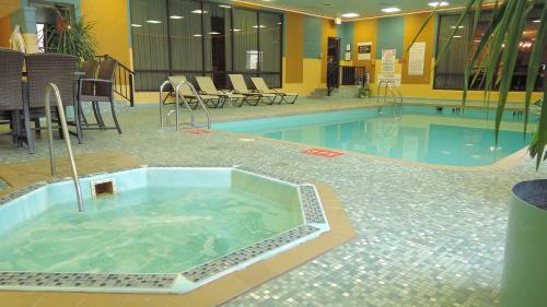 Don Hall's Guesthouse Hotel & Conference Center