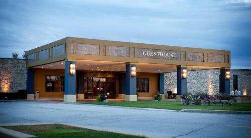 Don Hall's Guesthouse Hotel & Conference Center
