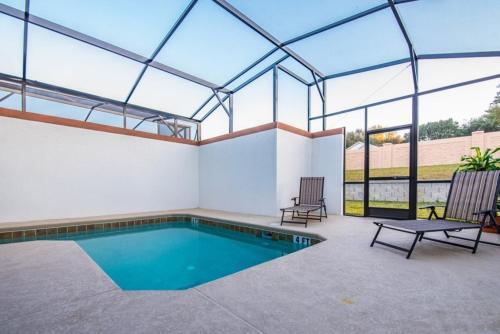 Pristine 4 Bedroom Town Home With Pool Spa Townhouse