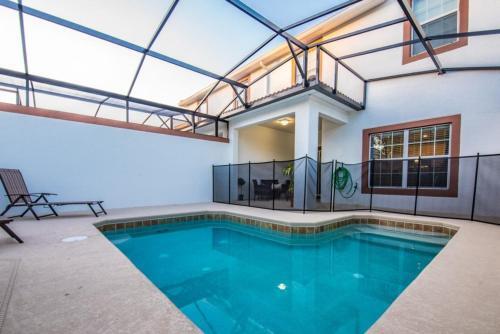 Pristine 4 Bedroom Town Home With Pool Spa Townhouse