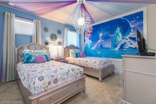 Childrens Themed Rooms - 5 Bdm Villa At Solterra Villa
