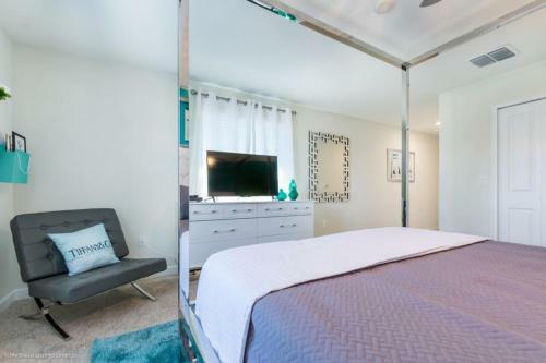 Childrens Themed Rooms - 5 Bdm Villa At Solterra Villa