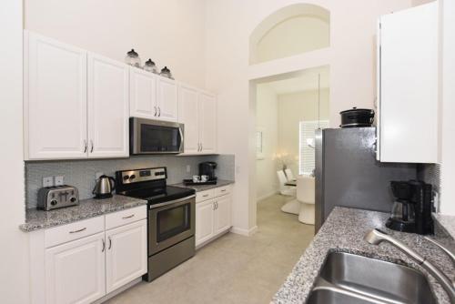 Solterra Resort-4 Bdm In A Resort Style Community Home