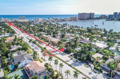 Gorgeous Venetian Home Walk To Beach With Hottub