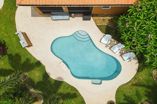 Tropical 3 Bedroom Villa With Heated Pool Mins To Beach