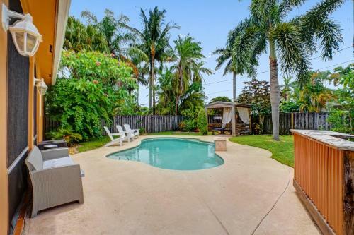 Tropical 3 Bedroom Villa With Heated Pool Mins To Beach