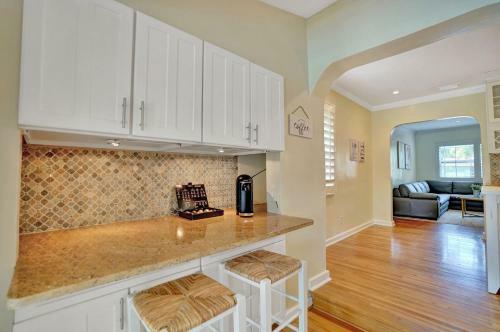 Tropical 3 Bedroom Villa With Heated Pool Mins To Beach