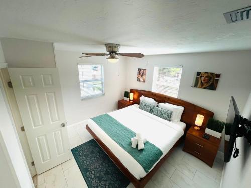 Supervilla - 6 Mins To Beach - Heated Pool