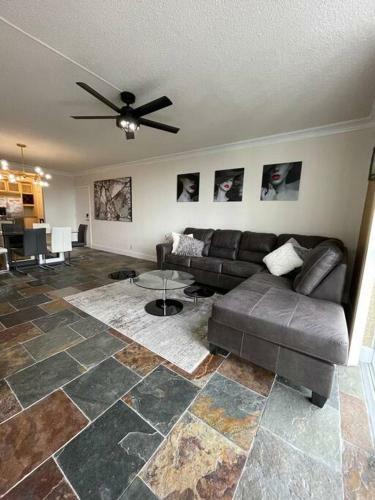 Apartamento New Luxury Beachfront Family-friendly Home