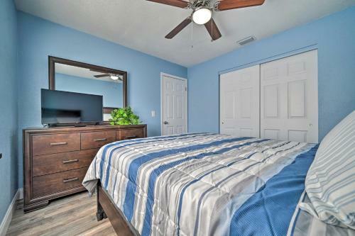 Port Richey Getaway With Lanai, Pool And Grill!