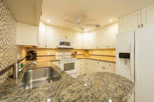 Almost Southernmost Too 3 Bedroom Home With Private Pool