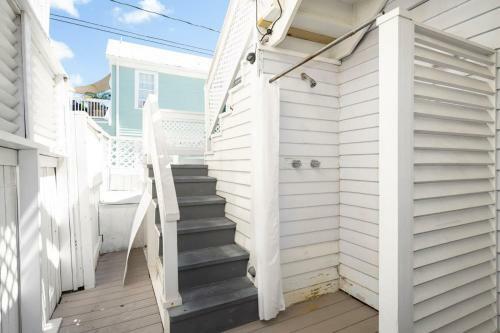 Almost Southernmost Too 3 Bedroom Home With Private Pool