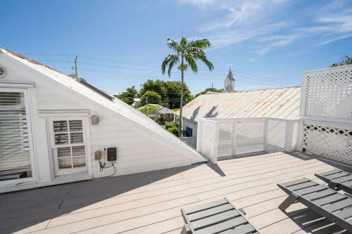 Almost Southernmost Too 3 Bedroom Home With Private Pool