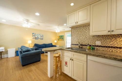 Almost Southernmost Too 3 Bedroom Home With Private Pool
