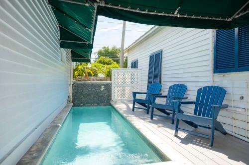 Almost Southernmost Too 3 Bedroom Home With Private Pool