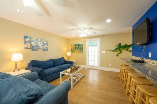Almost Southernmost Too 3 Bedroom Home With Private Pool