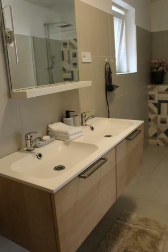 Apartm�ny St?�bro