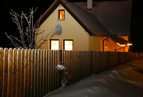 Tane?ek - Mal� Apartm�n U Rodinn�ho Domu